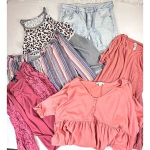 BUNDLE + FREE SHIPPING, Women's Large - Jeans & Tops - 6 pc Lot